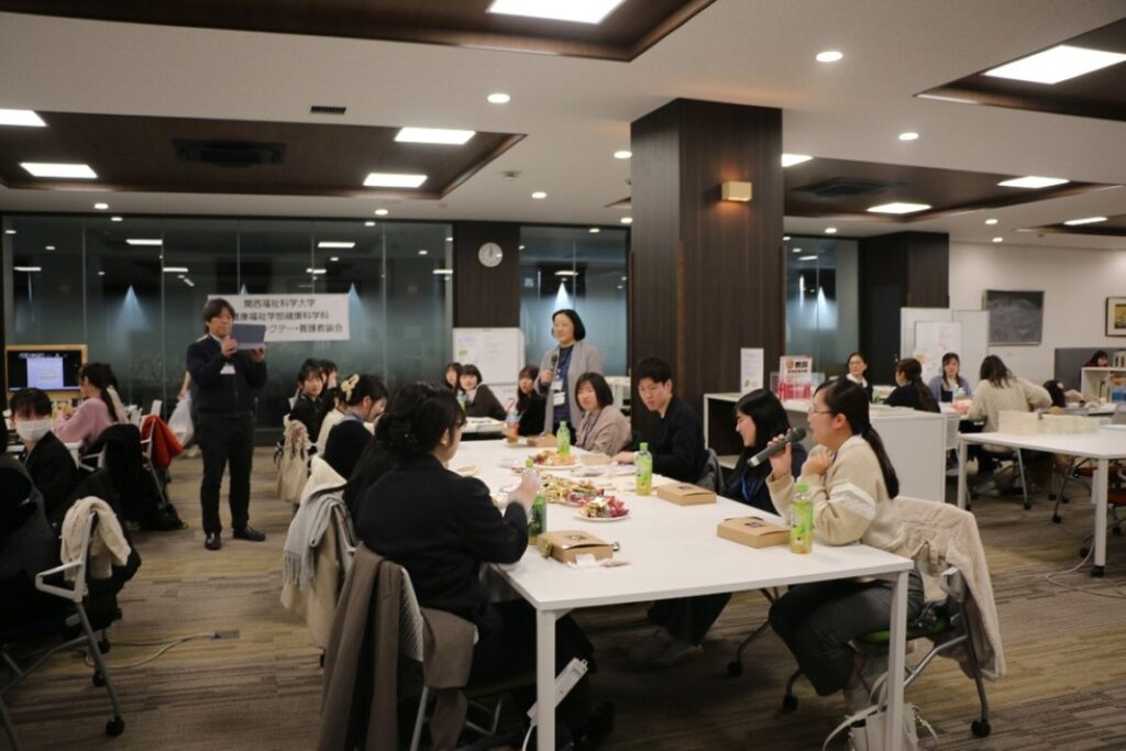 松村先生が卒業生にインタビュー！